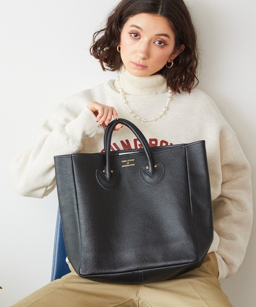YOUNG&OLSEN The DRYGOODS STORE(ヤングアンドオルセン)の「YOUNG & OLSEN/ヤングアンドオルセン EMBOSSED LEATHER TOTE M レザートートバッグ/エンボスレザートートスクエア 2026年秋冬 秋服 冬服(トートバッグ・レディース・ブラック/ベージュ/ブラウン/ピンク/ミント/シルバー/グリーン/レッド/チョコ/オリーブ/ブルー系その他/ブラウン系その他/グレー/カーキ/ダークブラウン・FREE)」の21枚目の写真