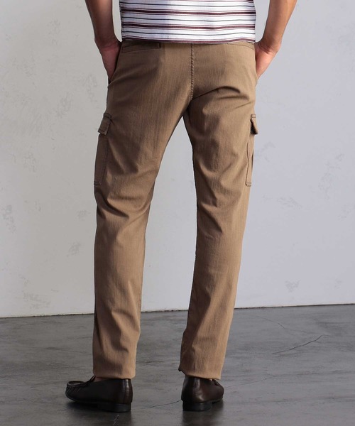 MEN'S BIGI(メンズビギ)の「ハイパワーストレッチ ヘリンボーンカーゴパンツ(カーゴパンツ・メンズ・ベージュ/カーキ・04/02/03/01)」の6枚目の写真