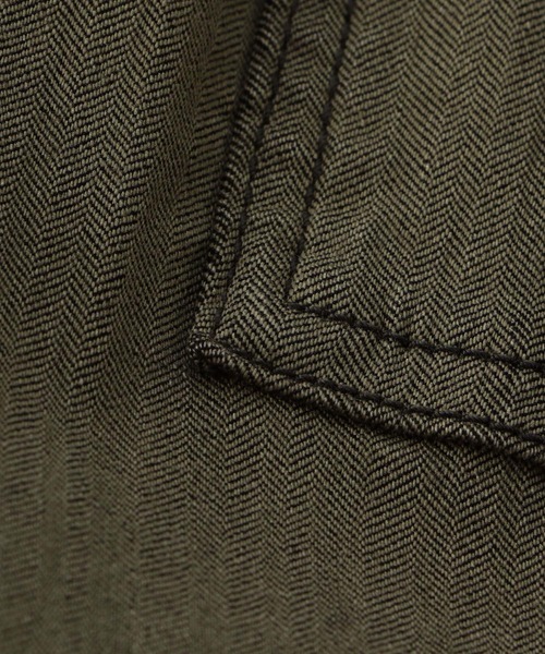 MEN'S BIGI(メンズビギ)の「ハイパワーストレッチ ヘリンボーンカーゴパンツ(カーゴパンツ・メンズ・ベージュ/カーキ・04/02/03/01)」の18枚目の写真