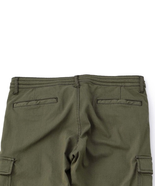 MEN'S BIGI(メンズビギ)の「ハイパワーストレッチ ヘリンボーンカーゴパンツ(カーゴパンツ・メンズ・ベージュ/カーキ・04/02/03/01)」の22枚目の写真