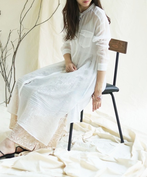 vingtrois（バントロア）の「【vingtrois】サイドスリットシアーシャツワンピース（ワンピース・レディース・ブラック/オフホワイト・M）」の6枚目の写真