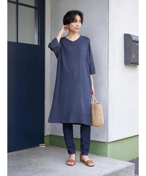 AMERICAN HOLIC（アメリカンホリック）の「Vネックサイドスリットニットチュニック　＊●（ニット/セーター・レディース・アイボリー/ベージュ系その他2/グレー系その他/ネイビー・FREE）」の15枚目の写真