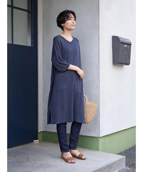 AMERICAN HOLIC（アメリカンホリック）の「Vネックサイドスリットニットチュニック　＊●（ニット/セーター・レディース・アイボリー/ベージュ系その他2/グレー系その他/ネイビー・FREE）」の7枚目の写真