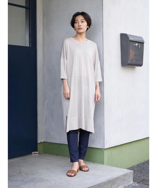 AMERICAN HOLIC（アメリカンホリック）の「Vネックサイドスリットニットチュニック　＊●（ニット/セーター・レディース・アイボリー/ベージュ系その他2/グレー系その他/ネイビー・FREE）」の19枚目の写真