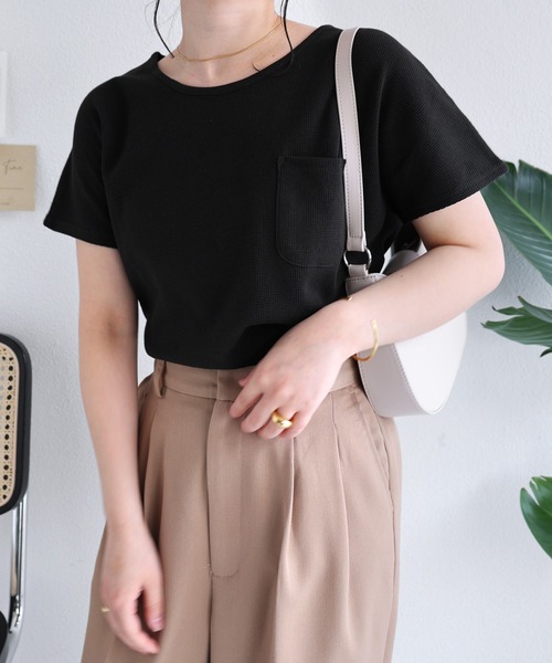 andme(アンドミー)の「コットンワッフル半袖ポケット付きドルマンTシャツ(Tシャツ/カットソー・レディース・チャコールグレー/アイボリー/グレー系その他/ブラック/ベージュ/ブルー/グリーン・M)」の3枚目の写真