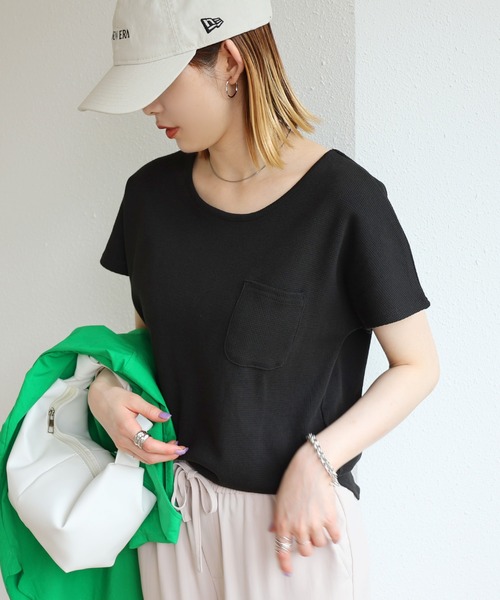 andme(アンドミー)の「コットンワッフル半袖ポケット付きドルマンTシャツ(Tシャツ/カットソー・レディース・チャコールグレー/アイボリー/グレー系その他/ブラック/ベージュ/ブルー/グリーン・M)」の9枚目の写真