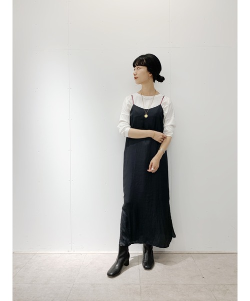 SHENERY（シーナリー）の「ウェッティサテンタイトマキシキャミワンピース（ワンピース・レディース・ブラック/グレイッシュベージュ/ピンク・FREE）」の14枚目の写真