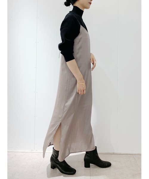 SHENERY（シーナリー）の「ウェッティサテンタイトマキシキャミワンピース（ワンピース・レディース・ブラック/グレイッシュベージュ/ピンク・FREE）」の7枚目の写真