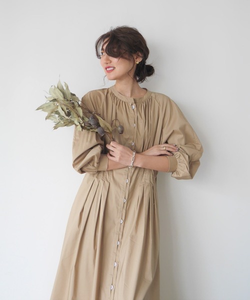 LADYMADE（レディメイド）の「レイヤーフロントウエストタックシャツワンピース（シャツワンピース・レディース・ベージュ/カーキ/オフホワイト・FREE）」の2枚目の写真