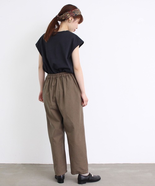 aimer le mieux（エメルミュー）の「aimer　綿テンセルタックストレートパンツ（その他パンツ・レディース・カーキ/オフホワイト/ネイビー・FREE）」の9枚目の写真