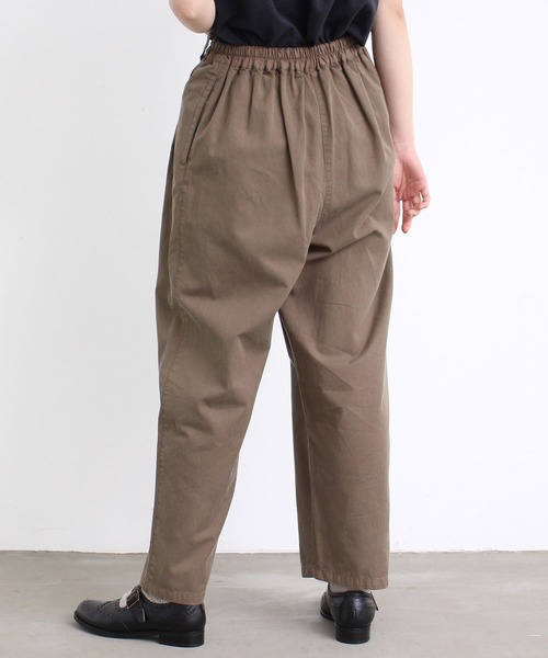 aimer le mieux（エメルミュー）の「aimer　綿テンセルタックストレートパンツ（その他パンツ・レディース・カーキ/オフホワイト/ネイビー・FREE）」の8枚目の写真