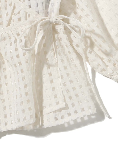 Levi's（リーバイス）の「DELILAH WRAP TOP SUGAR SWIZZLE（シャツ/ブラウス・レディース・マルチ・S/XS/M/L）」の3枚目の写真