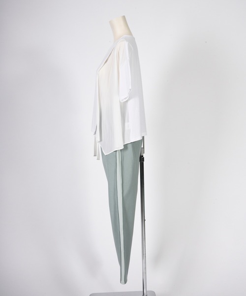 BDONNA（ビドンナ）の「クラシック天竺　異素材切替Vネックカットソー（Tシャツ/カットソー・レディース・ホワイト/カーキ/ブラック・MEDIUM）」の13枚目の写真