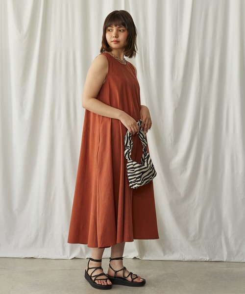 toucher du brise（トゥシェドブリーズ）の「Aラインワンピース（ワンピース・レディース・ブラック/エンジ/ベージュ・M）」の8枚目の写真