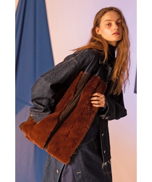 AULA AILA(アウラアイラ)の「エコファーミックスデニムジャケット(デニムジャケット・レディース・ブラック/ブラウン/ブルー・0)」の7枚目の写真