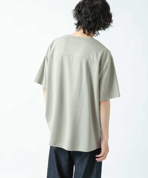 ITEMS URBANRESEARCH(アイテムズ アーバンリサーチ)の「ポンチ5分袖ビッグTシャツ(Tシャツ/カットソー・メンズ・ベージュ/ブラック/オフホワイト/カーキ・MEDIUM/LARGE)」の7枚目の写真