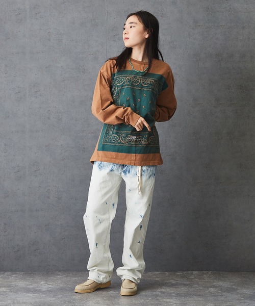 TOBILA(トビラ)の「ハンドブリーチデニム ストレートパンツ ユニセックス(デニムパンツ・レディース・ライトブルー・M/L)」の6枚目の写真