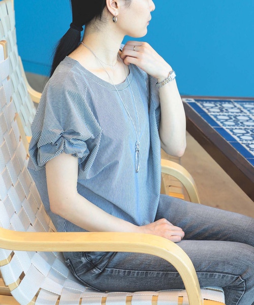 BEAMS HEART(ビームスハート)の「【WEB限定色あり/7色展開】ツイストスリーブ プルオーバー(Tシャツ/カットソー・レディース・ブラック/ネイビー/オフホワイト/イエロー/サックスブルー/オリーブ/イエロー系その他2/ダークグリーン・FREE)」の14枚目の写真