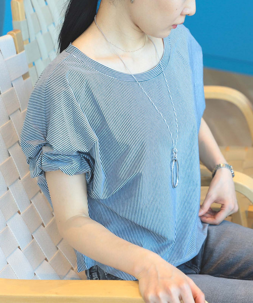 BEAMS HEART(ビームスハート)の「【WEB限定色あり/7色展開】ツイストスリーブ プルオーバー(Tシャツ/カットソー・レディース・ブラック/ネイビー/オフホワイト/イエロー/サックスブルー/オリーブ/イエロー系その他2/ダークグリーン・FREE)」の15枚目の写真