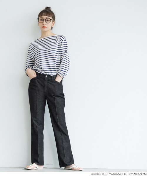 coca(coca)(コカ)の「裾フレアブラックデニムパンツ(デニムパンツ・レディース・ブラック・L/M)」の4枚目の写真