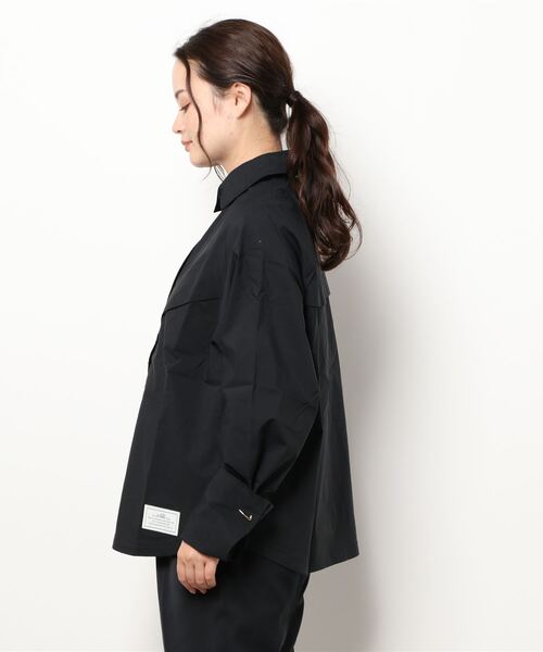 NIKE(ナイキ)の「【NIKE】NSW アイコン クラッシュ ウーブン L/S トップ(シャツ/ブラウス・レディース・ブラック・SMALL/MEDIUM)」の2枚目の写真