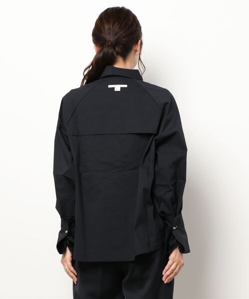 NIKE(ナイキ)の「【NIKE】NSW アイコン クラッシュ ウーブン L/S トップ(シャツ/ブラウス・レディース・ブラック・SMALL/MEDIUM)」の3枚目の写真