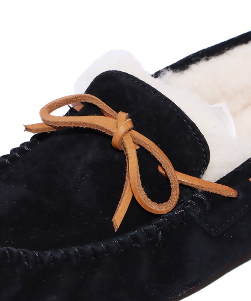 UGG（アグ）の「UGG/アグ W DAKOTA ボアモカシン フラットモカシン