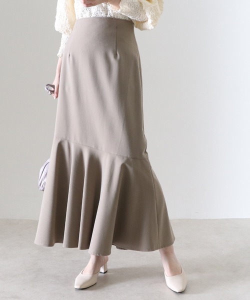 Cheek（チーク）の「Ｔ／Ｒヘムラインスカート（スカート・レディース・ブラウン/ブルー/グレイッシュベージュ/カーキ・SMALL/MEDIUM）」の3枚目の写真