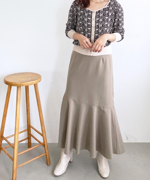 Cheek（チーク）の「Ｔ／Ｒヘムラインスカート（スカート・レディース・ブラウン/ブルー/グレイッシュベージュ/カーキ・SMALL/MEDIUM）」の20枚目の写真