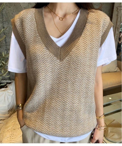 NANING9（ナンニング）の「NANING9 ルーズフィットニットベスト（ベスト・レディース・ベージュ・FREE）」の6枚目の写真