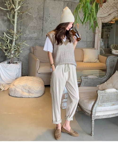 NANING9（ナンニング）の「NANING9 ルーズフィットニットベスト（ベスト・レディース・ベージュ・FREE）」の4枚目の写真