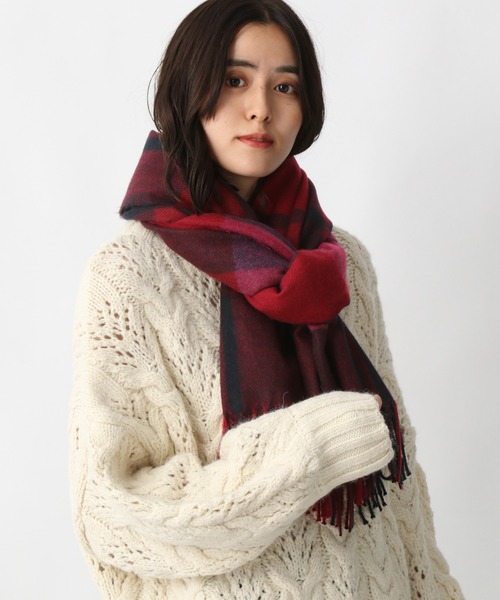 LEPSIM（レプシィム）の「洗える高密度チェックストール　214537（ストール/ショール・レディース・ベージュ/レッド/イエロー/グレイッシュベージュ/オフホワイト/ライトグレー・ONE SIZE）」の6枚目の写真