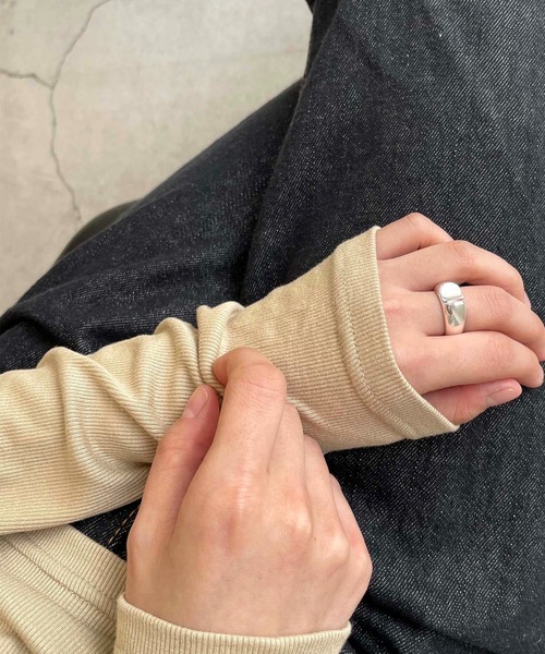 CANAL JEAN（キャナルジーン）の「Pt(ピーティー) ボリュームシェイプリング（リング・レディース・シルバー/ゴールド・13）」の2枚目の写真