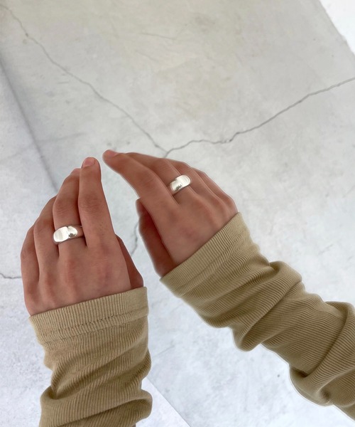 CANAL JEAN（キャナルジーン）の「Pt(ピーティー) ボリュームシェイプリング（リング・レディース・シルバー/ゴールド・13）」の4枚目の写真