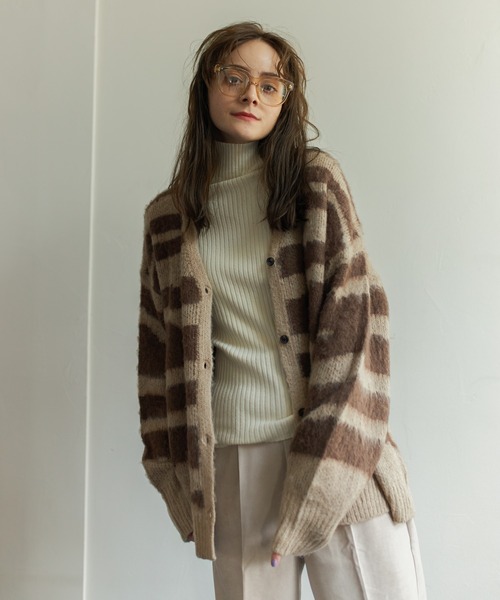 Birthday room(バースデイルーム)の「ビッグフレームボストンメガネ(メガネ・レディース・ブラック/ベージュ・FREE)」の8枚目の写真