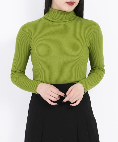 WC（ダブル シー）の「リブハイネックトップス（ニット/セーター・レディース・アイボリー/グリーン/ブラック/パープル/グリーン系その他・FREE）」の4枚目の写真