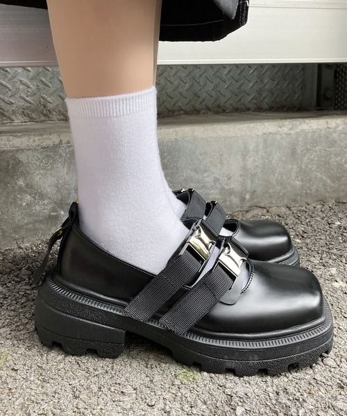 Figments（フィグメンツ）の「ダブルストラップシューズ（その他シューズ・レディース・ブラック/オフホワイト・SMALL/MEDIUM）」の4枚目の写真