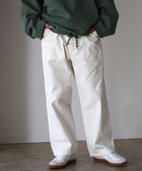 BEAMS（ビームス）の「BEAMS / ペイント ベイカー パンツ（その他パンツ・メンズ・ホワイト/グリーン系その他4・SMALL/MEDIUM/LARGE/X-LARGE）」の9枚目の写真