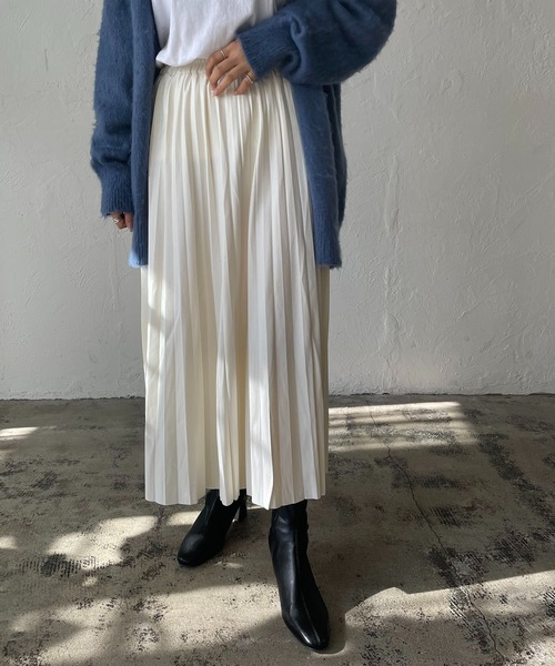 210nouve(トゥージュヌーブ)の「フェイクレザープリーツスカート(スカート・レディース・ブラック/ホワイト/ブラウン/グリーン/ベージュ/チャコールグレー・FREE)」の2枚目の写真