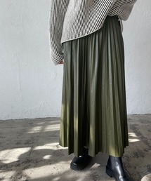 フェイクレザープリーツスカート
