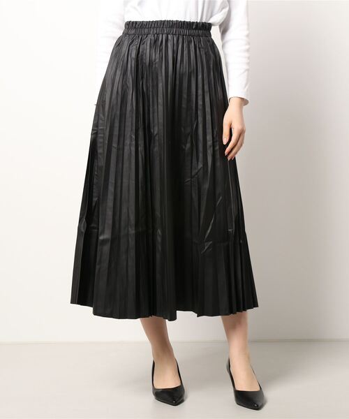 210nouve(トゥージュヌーブ)の「フェイクレザープリーツスカート(スカート・レディース・ブラック/ホワイト/ブラウン/グリーン/ベージュ/チャコールグレー・FREE)」の19枚目の写真