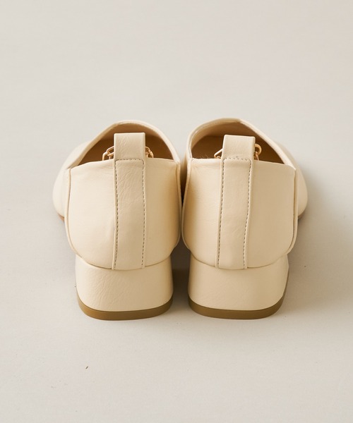 DISCOAT（ディスコート）の「アンクレット付パンプス（パンプス・レディース・アイボリー/ブラック・LARGE/MEDIUM）」の8枚目の写真