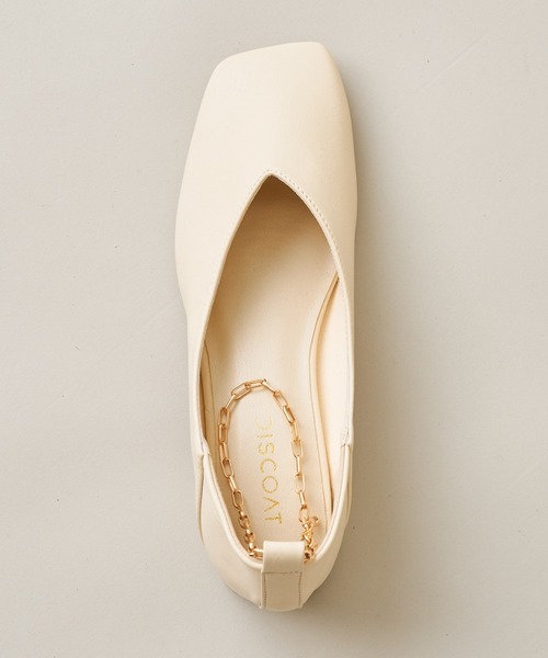 DISCOAT（ディスコート）の「アンクレット付パンプス（パンプス・レディース・アイボリー/ブラック・LARGE/MEDIUM）」の9枚目の写真