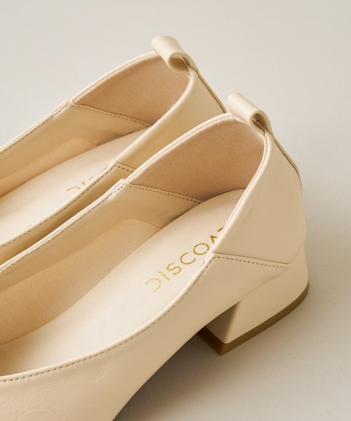 DISCOAT（ディスコート）の「アンクレット付パンプス（パンプス・レディース・アイボリー/ブラック・LARGE/MEDIUM）」の12枚目の写真