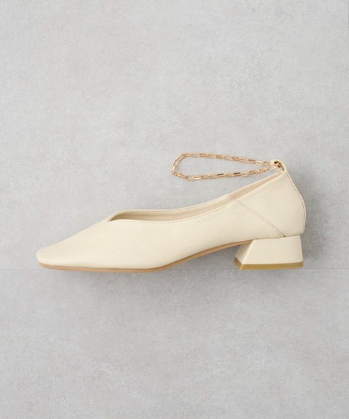 DISCOAT（ディスコート）の「アンクレット付パンプス（パンプス・レディース・アイボリー/ブラック・LARGE/MEDIUM）」の22枚目の写真