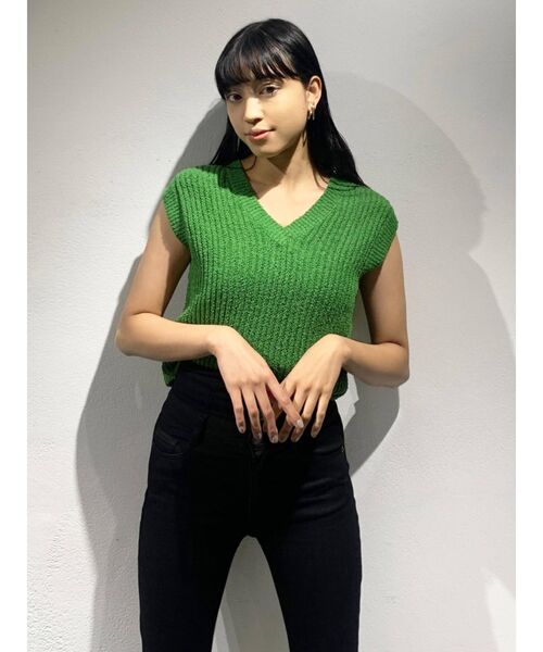 EMODA（エモダ）の「ブラッシュオーバーベスト（ベスト・レディース・ホワイト/ブラック/グリーン・FREE）」の3枚目の写真