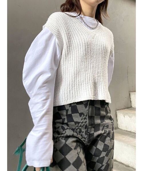 EMODA（エモダ）の「ブラッシュオーバーベスト（ベスト・レディース・ホワイト/ブラック/グリーン・FREE）」の10枚目の写真