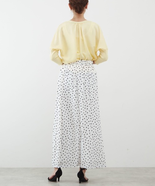 Liesse（リエス）の「ボートネック布帛コンビプルオーバー（ニット/セーター・レディース・オフホワイト/グレイッシュベージュ/イエロー・FREE）」の8枚目の写真