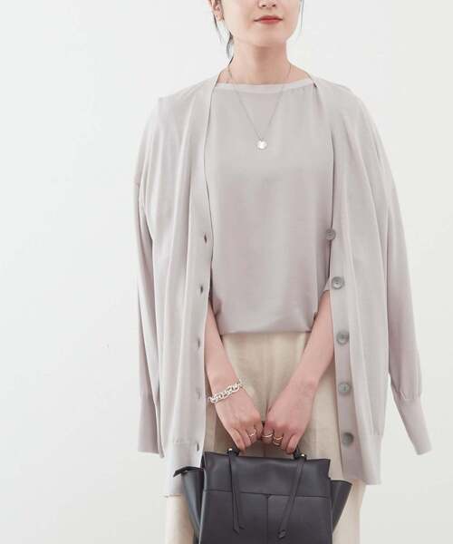 Liesse（リエス）の「ボートネック布帛コンビプルオーバー（ニット/セーター・レディース・オフホワイト/グレイッシュベージュ/イエロー・FREE）」の17枚目の写真