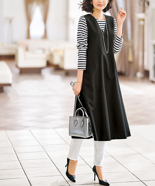 BELLUNA（ベルーナ）の「ドレープ素材美人顔ジャンパードレス（ジャンパースカート・レディース・モカ/グレイッシュベージュ/ブラック・LARGE/X-LARGE/MEDIUM）」の14枚目の写真